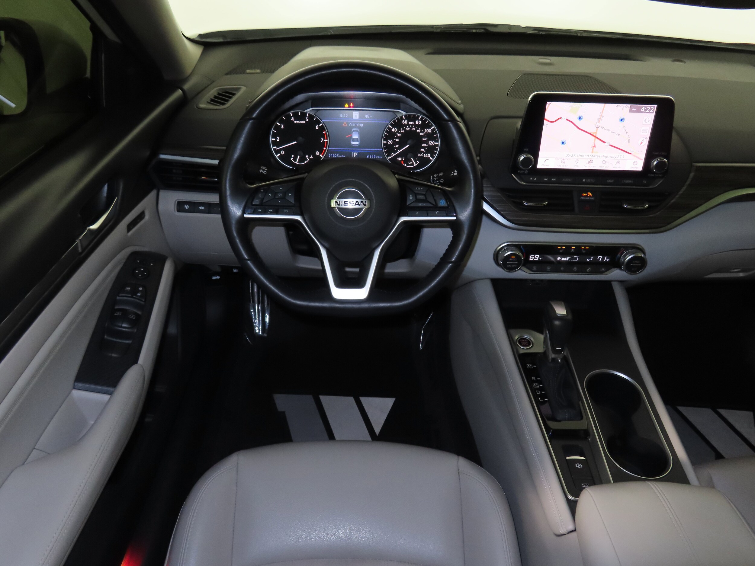 2019 Nissan Altima 2.5 Platinum photo 4