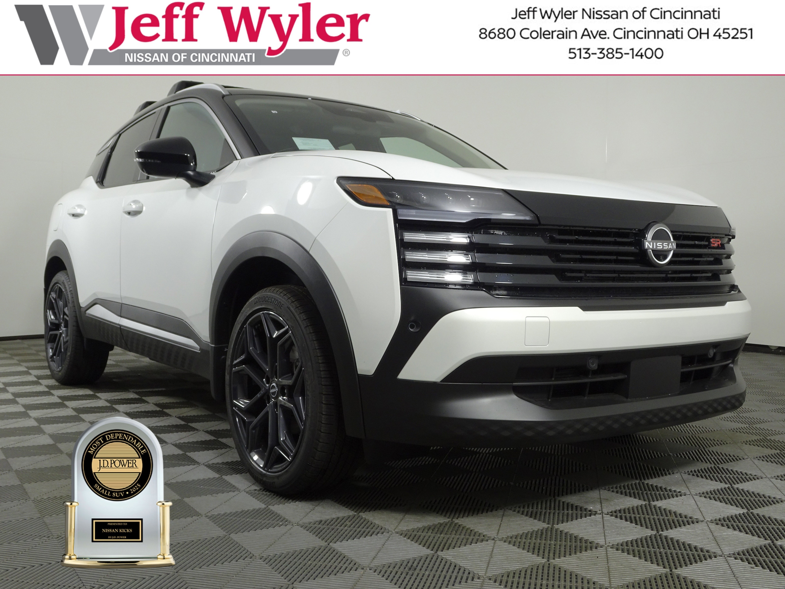 2026 Nissan KICKS SR AWD's photo