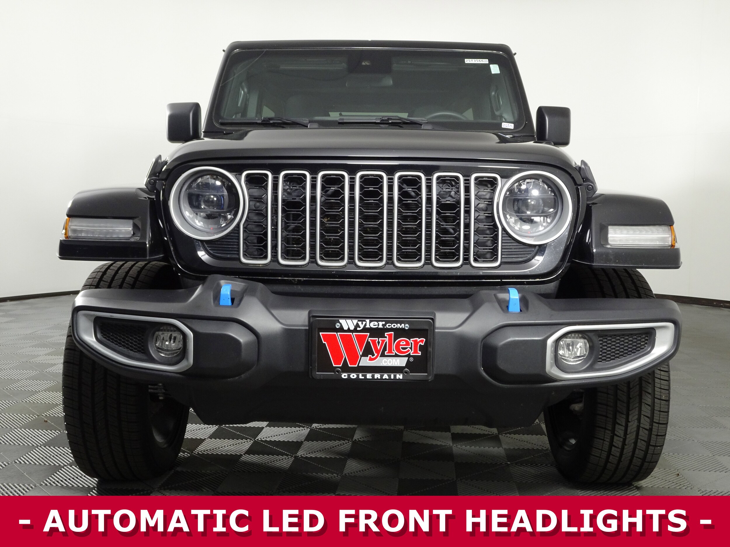 2024 Jeep Wrangler Sahara 4xe photo 2