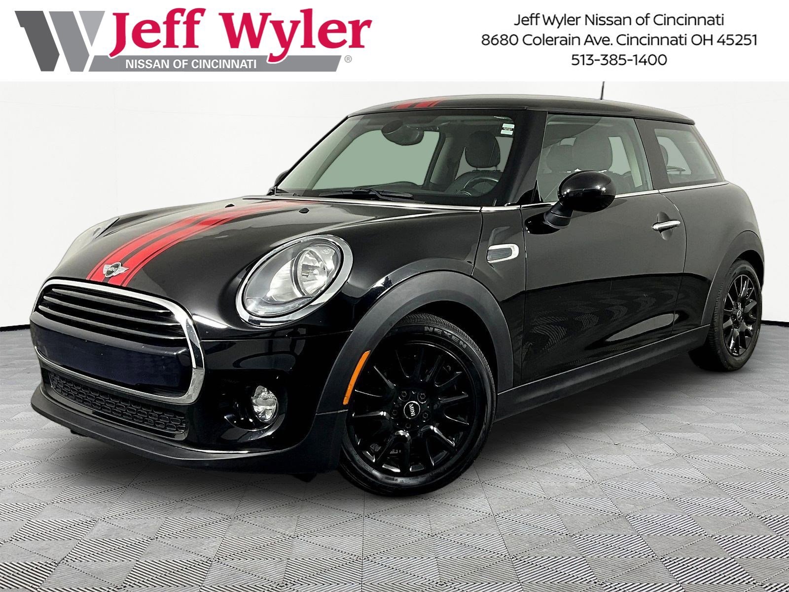 2018 MINI Cooper -'s photo