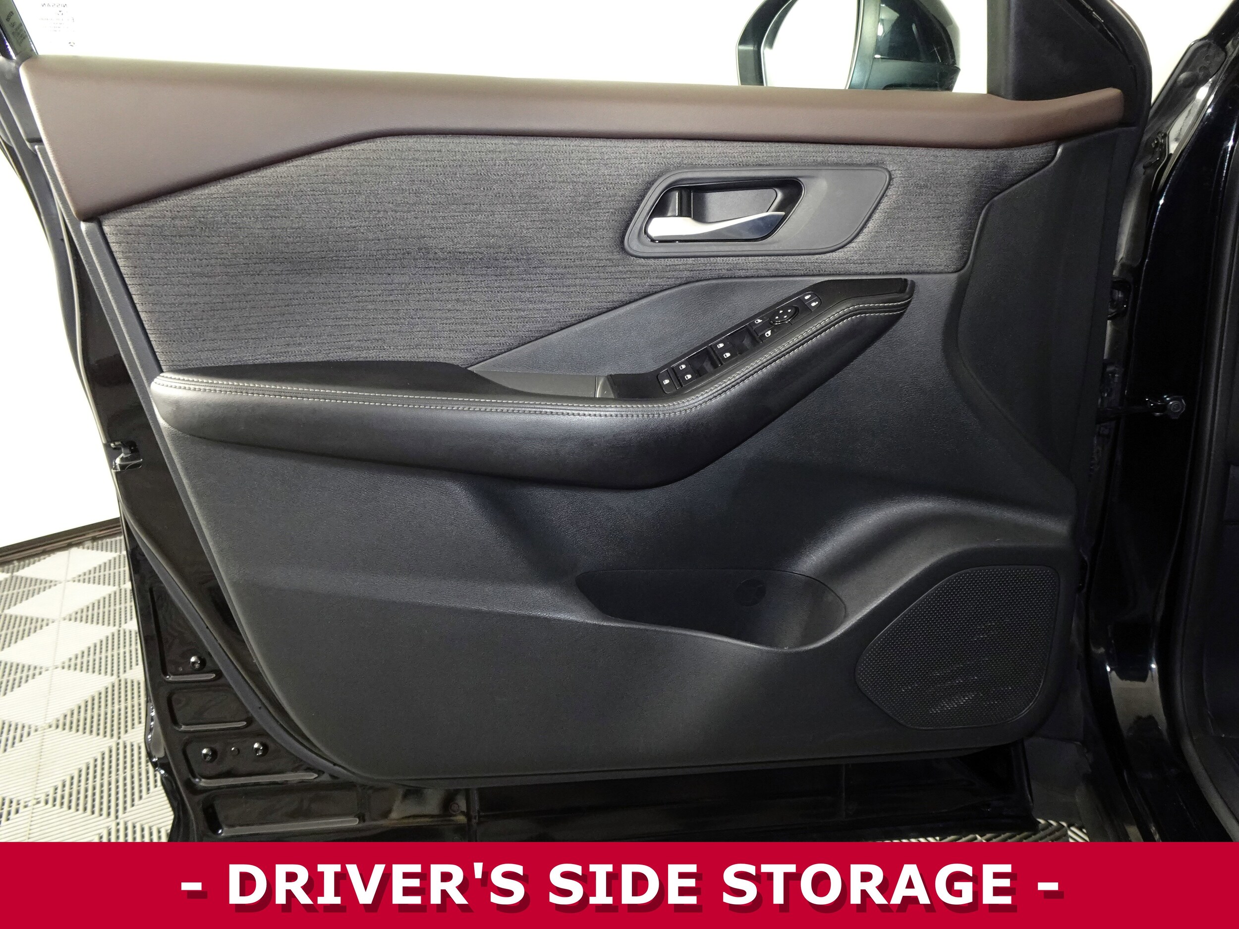 2021 Nissan Rogue SV photo 3