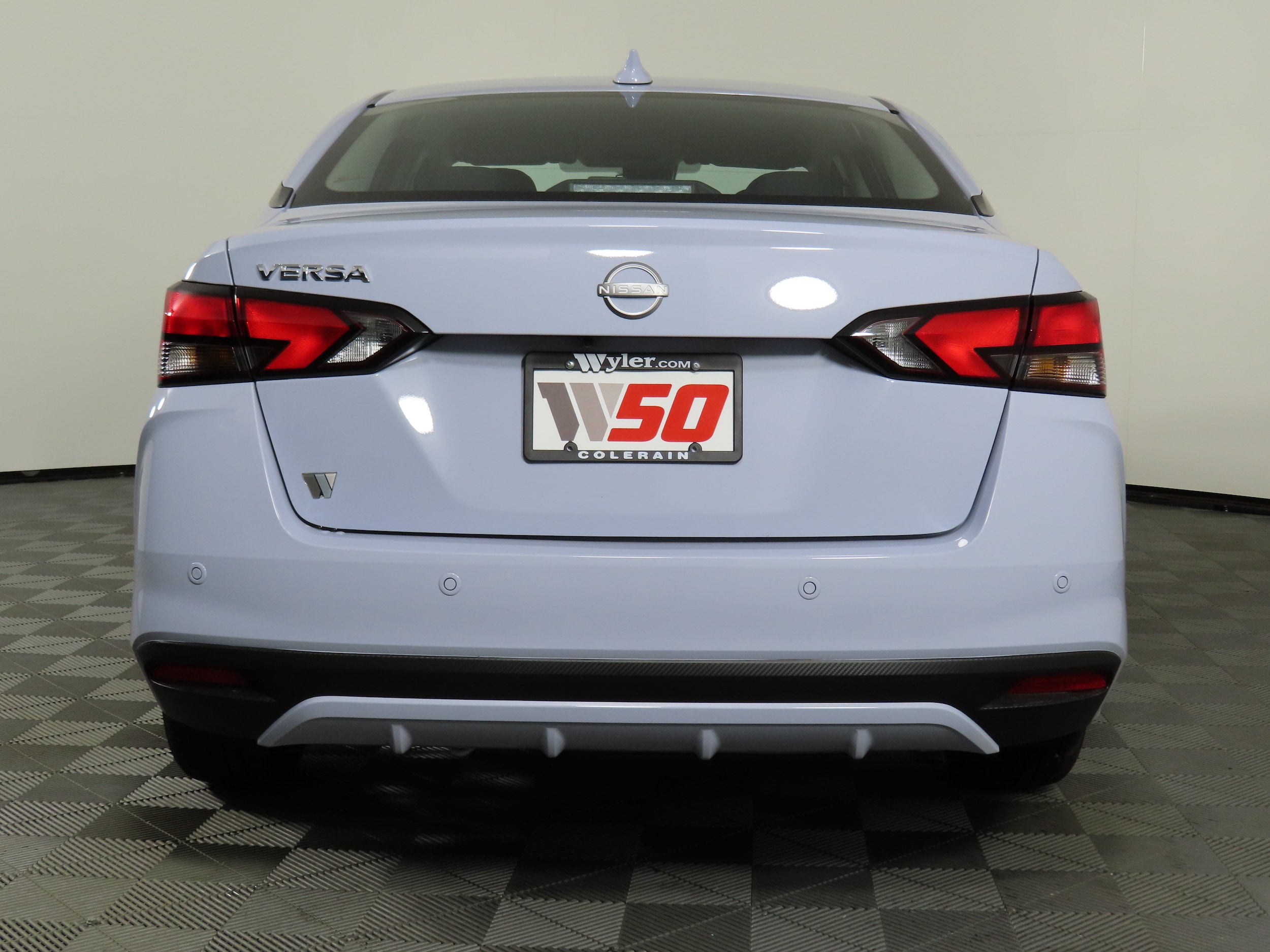 2025 Nissan Versa Sedan SV - Photo 18