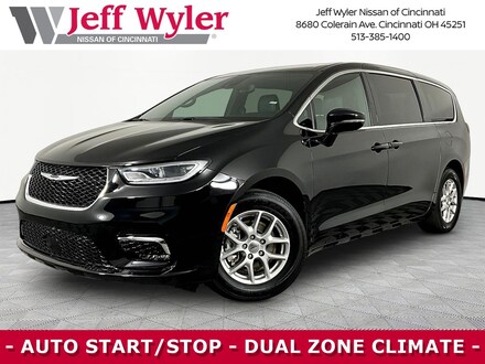 2025 Chrysler Pacifica Select Minivan/Van