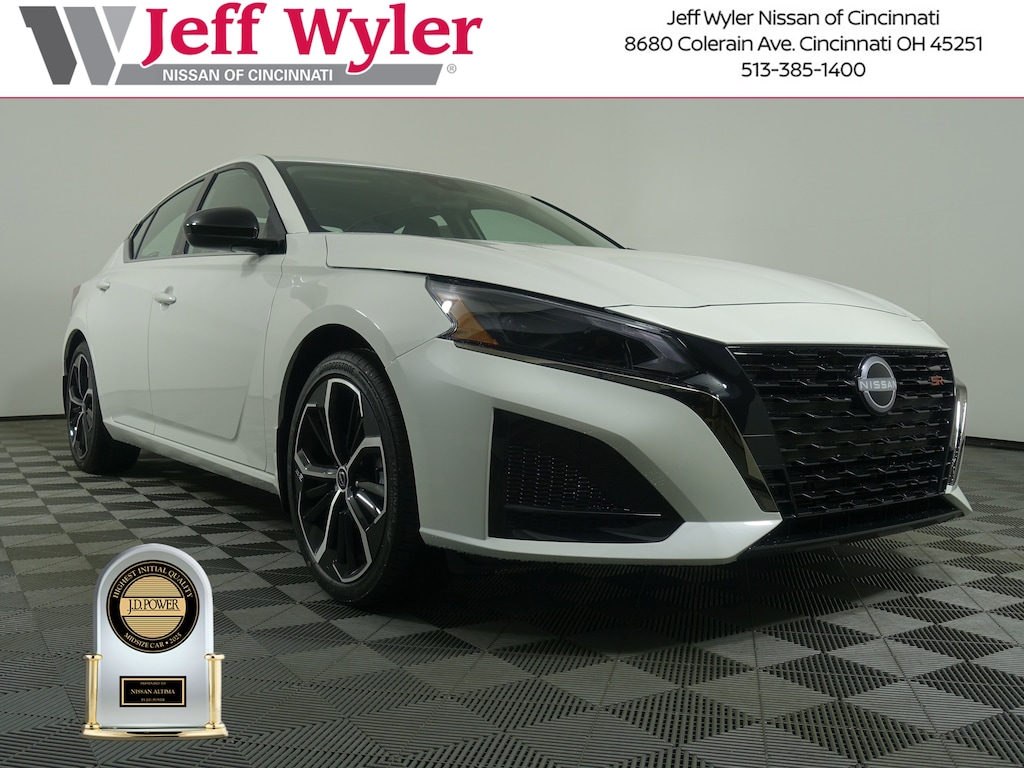 New 2025 Nissan Altima SR Sedan