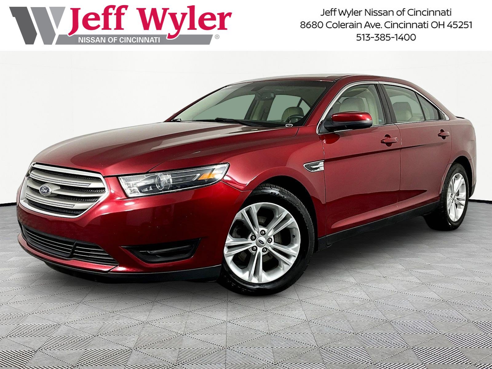 2015 Ford Taurus SEL FWD's photo