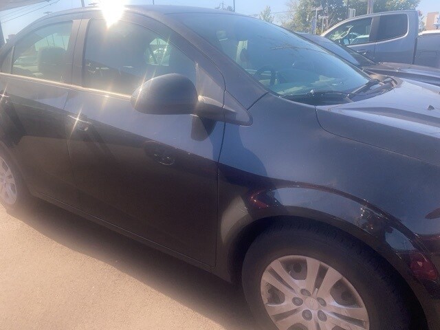 2017 Chevrolet Sonic LS photo 3