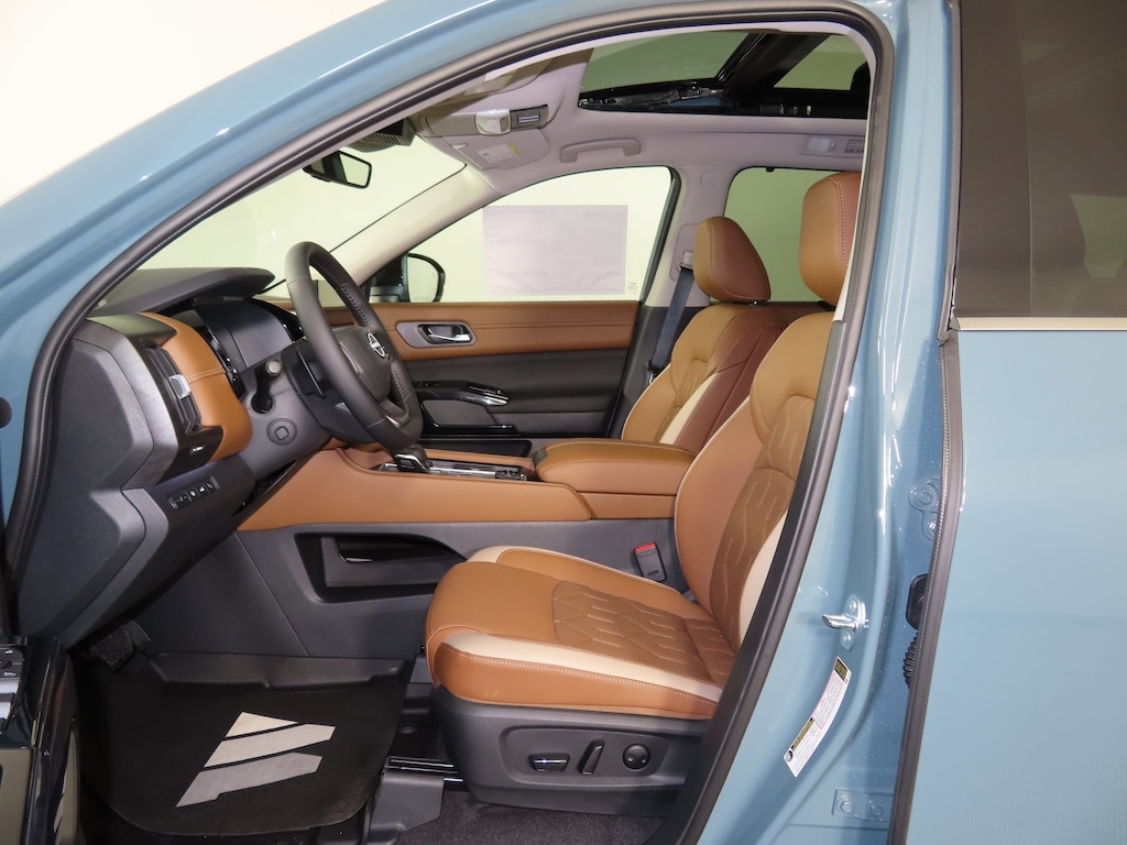 New 2026 Nissan Pathfinder Platinum SUV