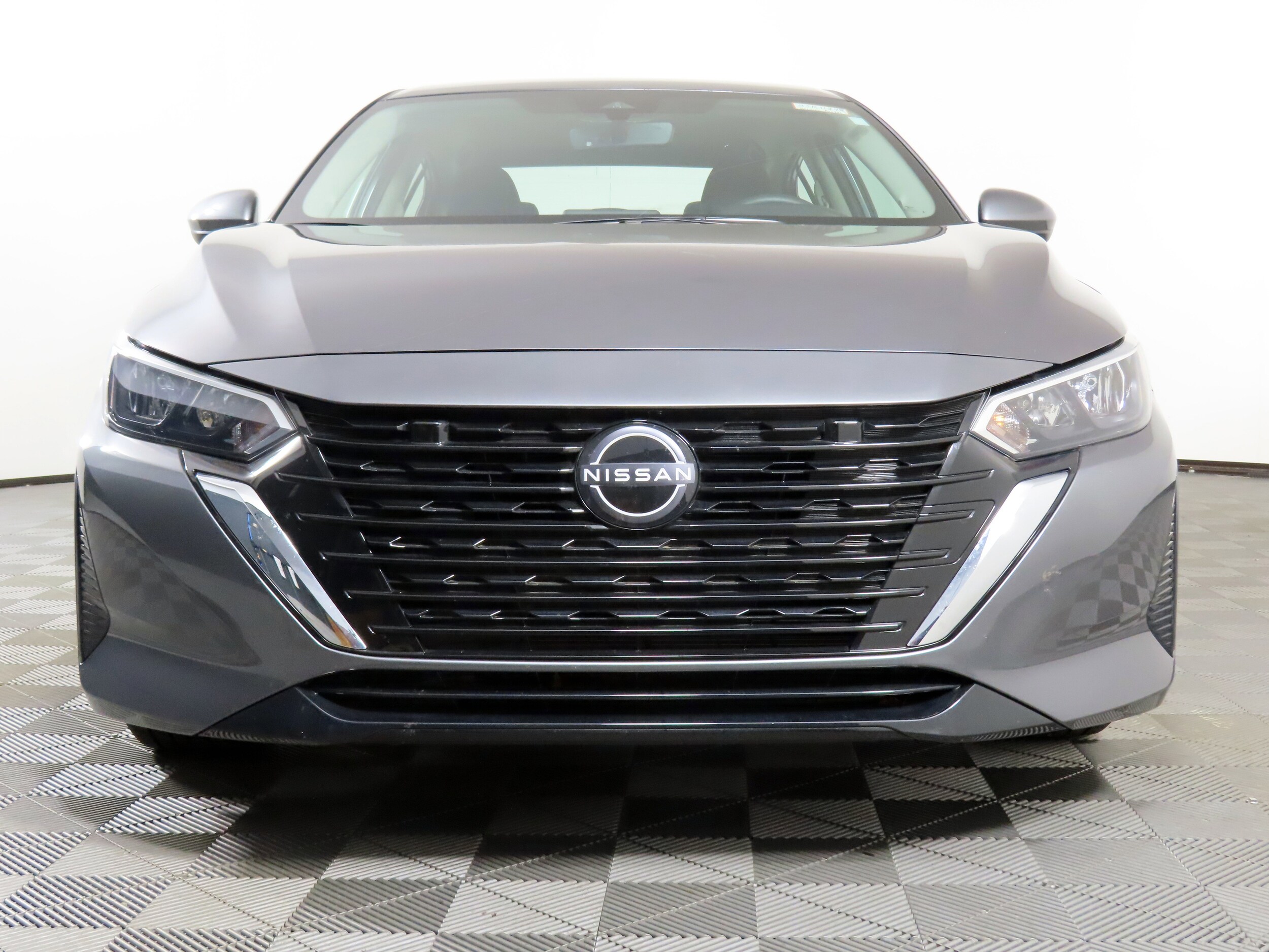 2025 Nissan Sentra SV photo 2