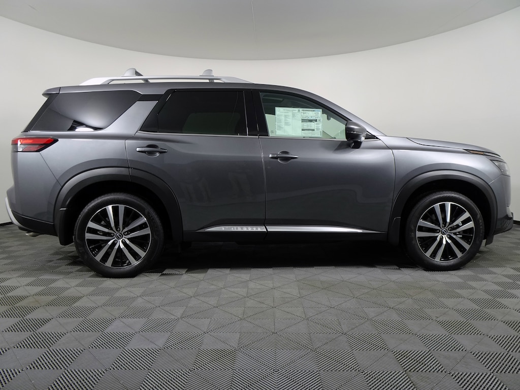 New 2025 Nissan Pathfinder Platinum SUV