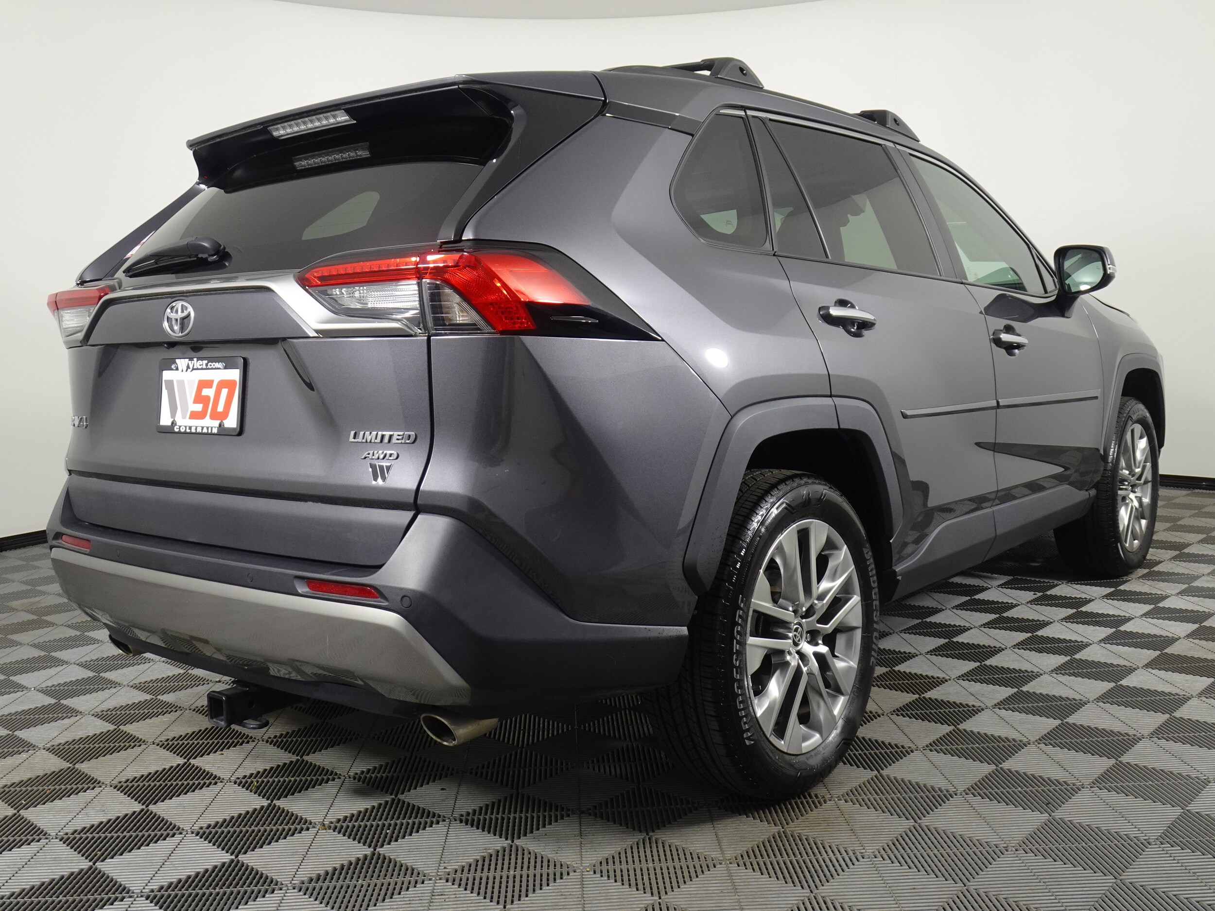 2022 Toyota RAV4 Limited photo 3