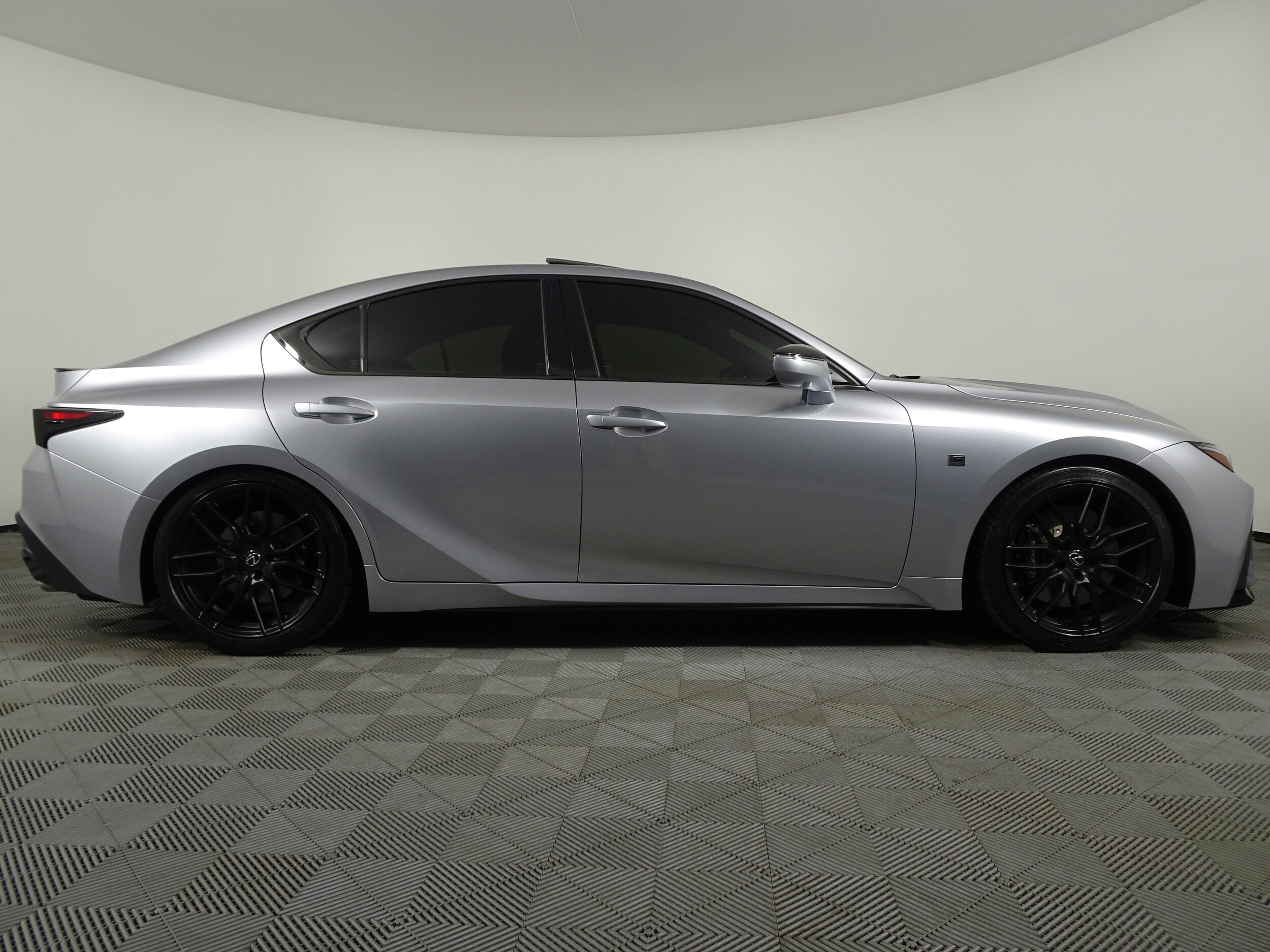 2023 Lexus IS 500 F SPORT Performance photo 2