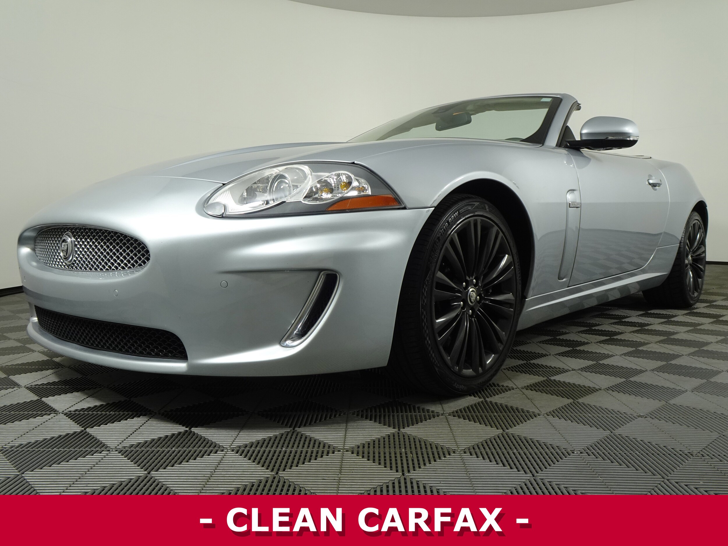 2010 Jaguar XK Base Convertible photo 3