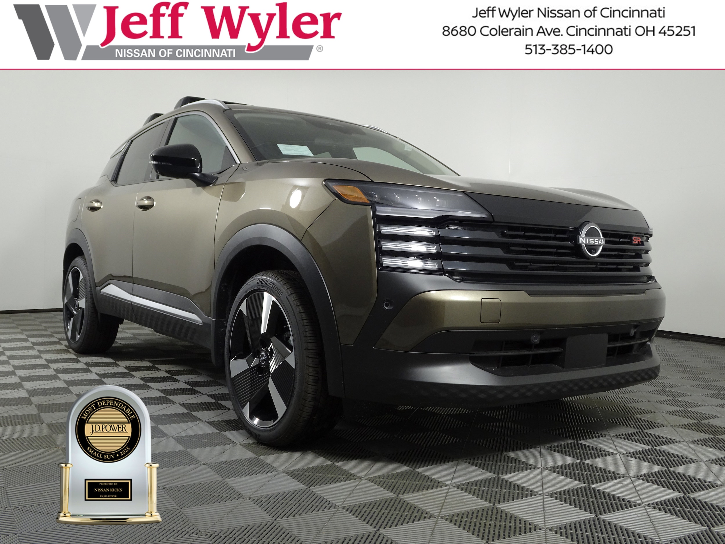 2026 Nissan KICKS SR AWD's photo