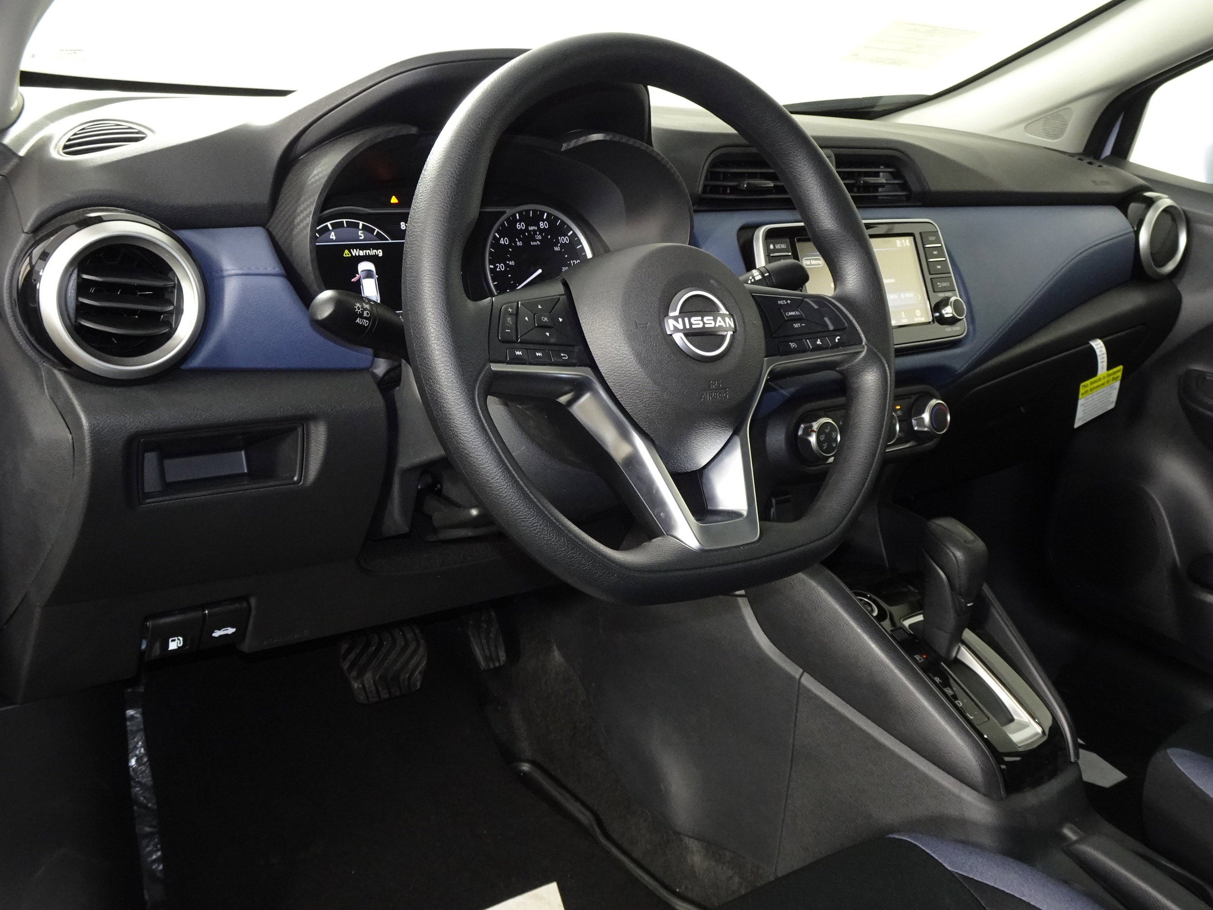 2025 Nissan Versa Sedan SV - Photo 19