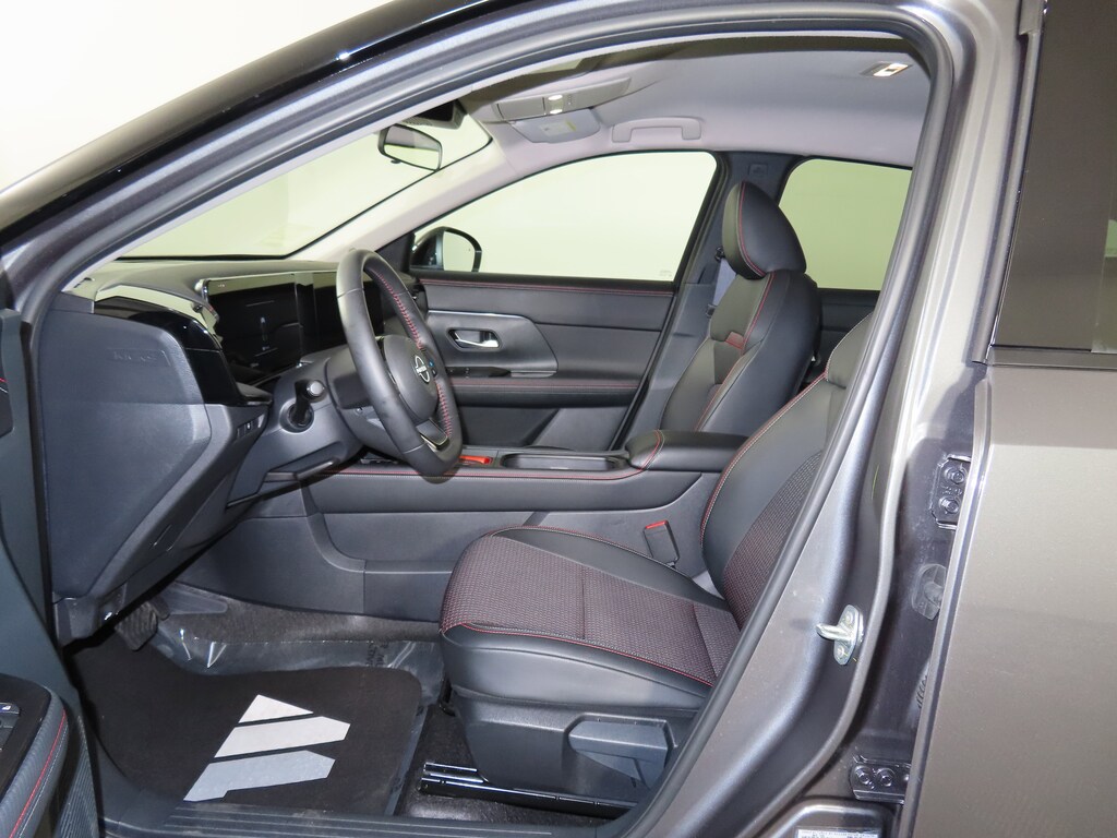 Certified 2025 Nissan Kicks SR SUV