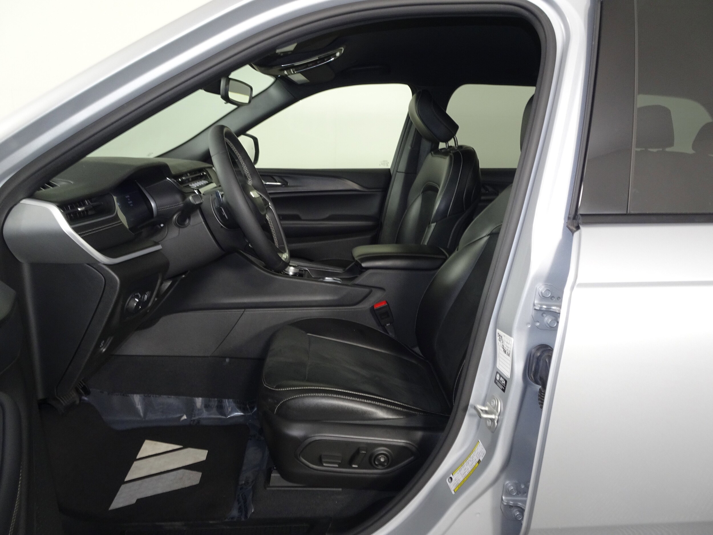 2024 Jeep Grand Cherokee Altitude X photo 4