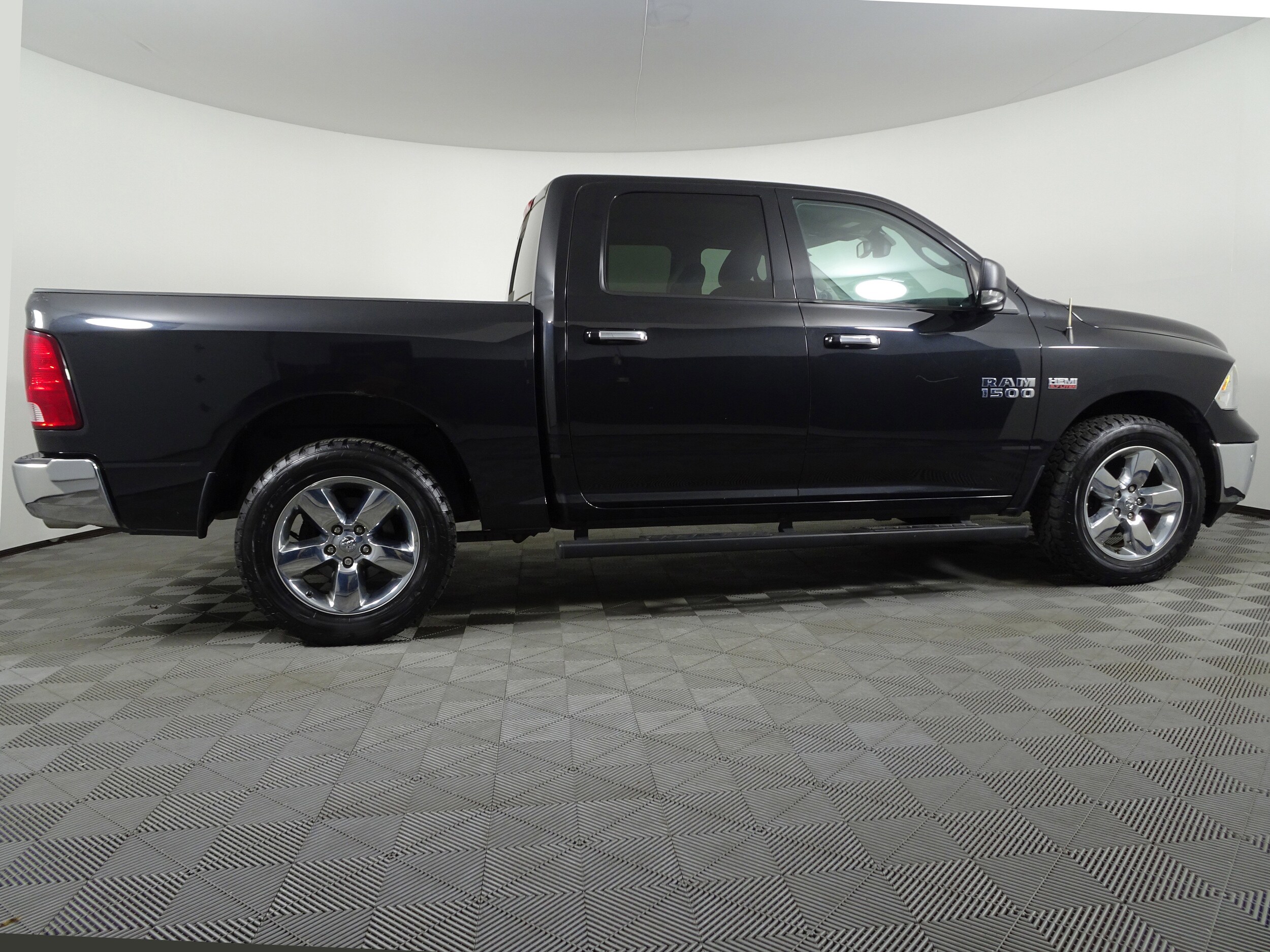 2017 Ram 1500 Big Horn photo 2