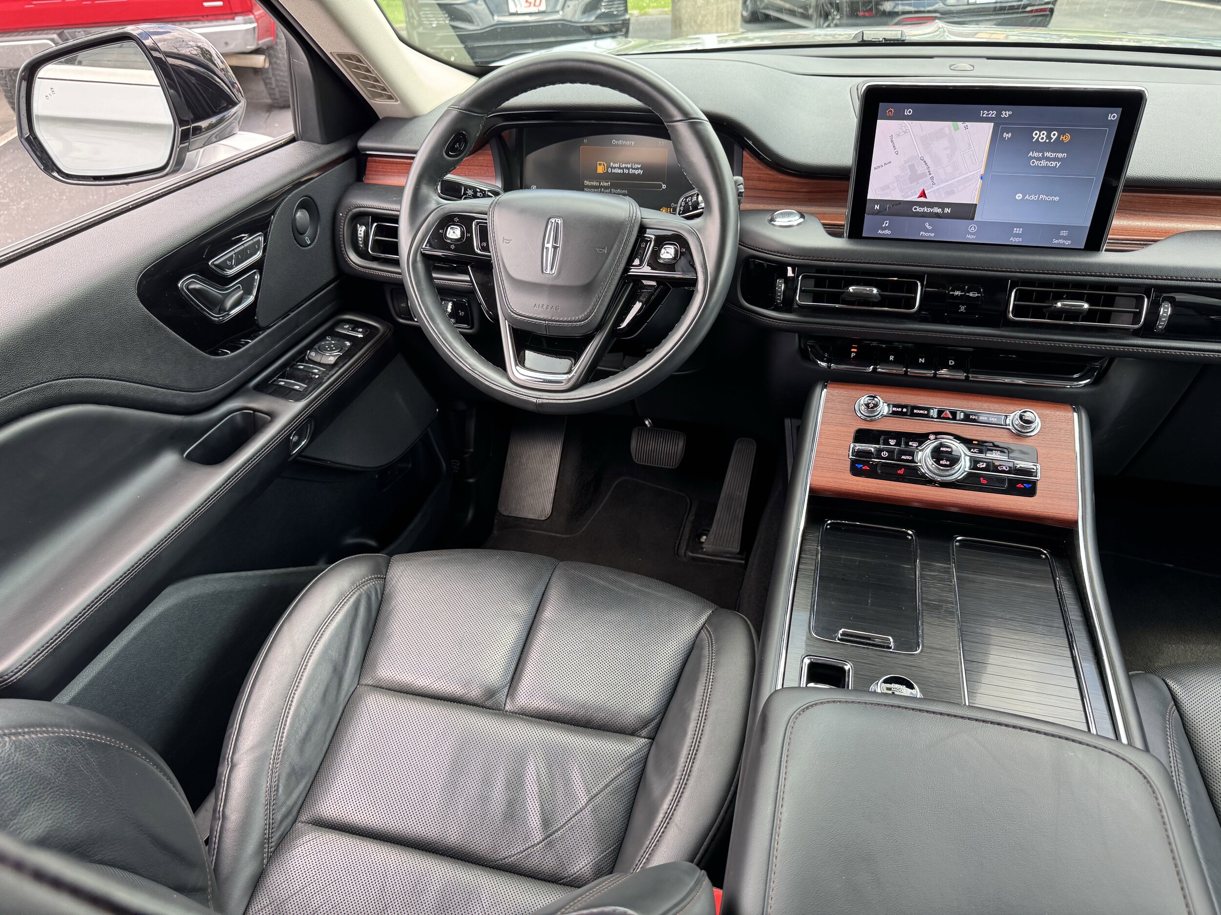 2023 Lincoln Aviator Reserve photo 2