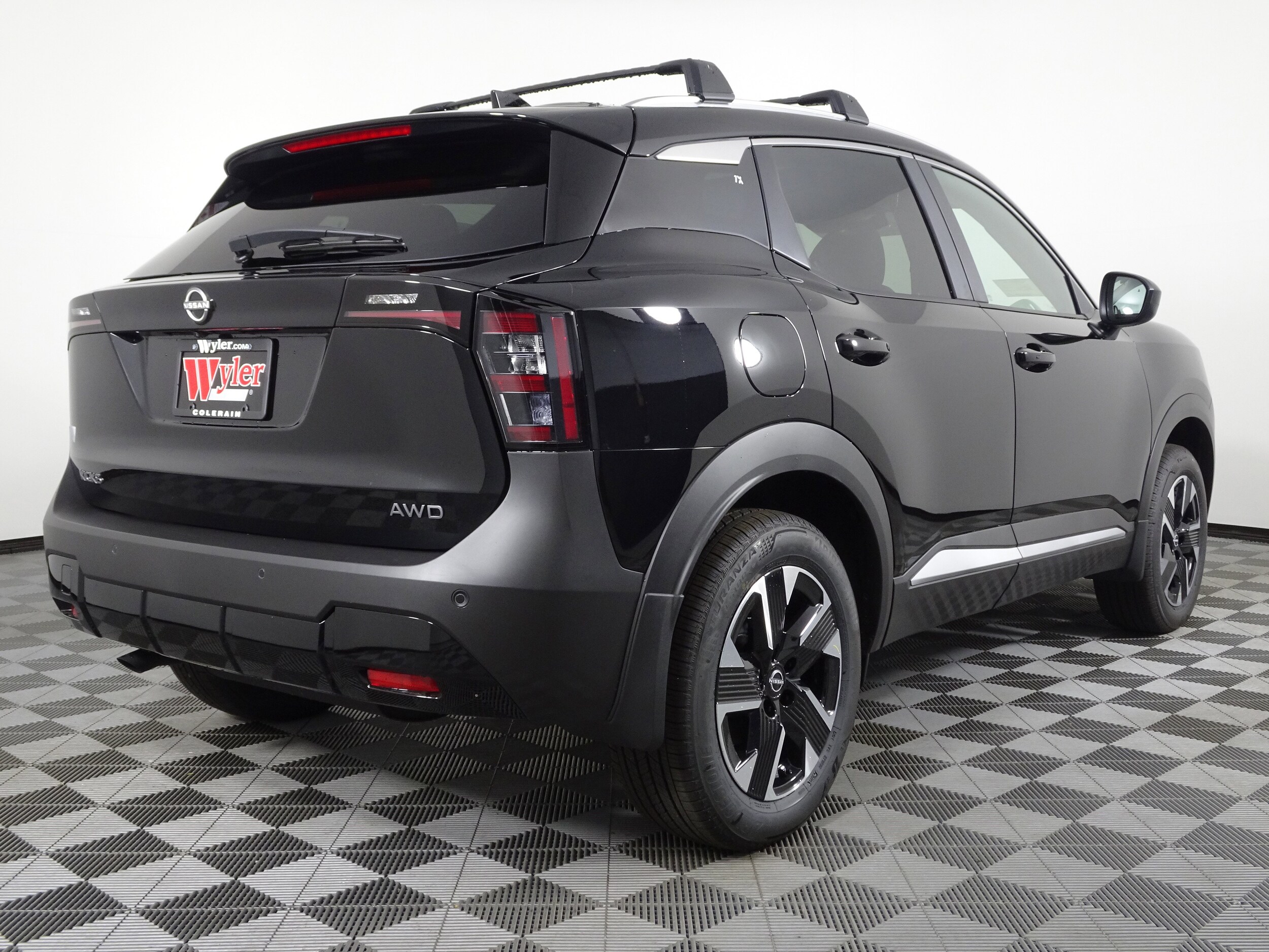 2026 Nissan Kicks SV photo 3
