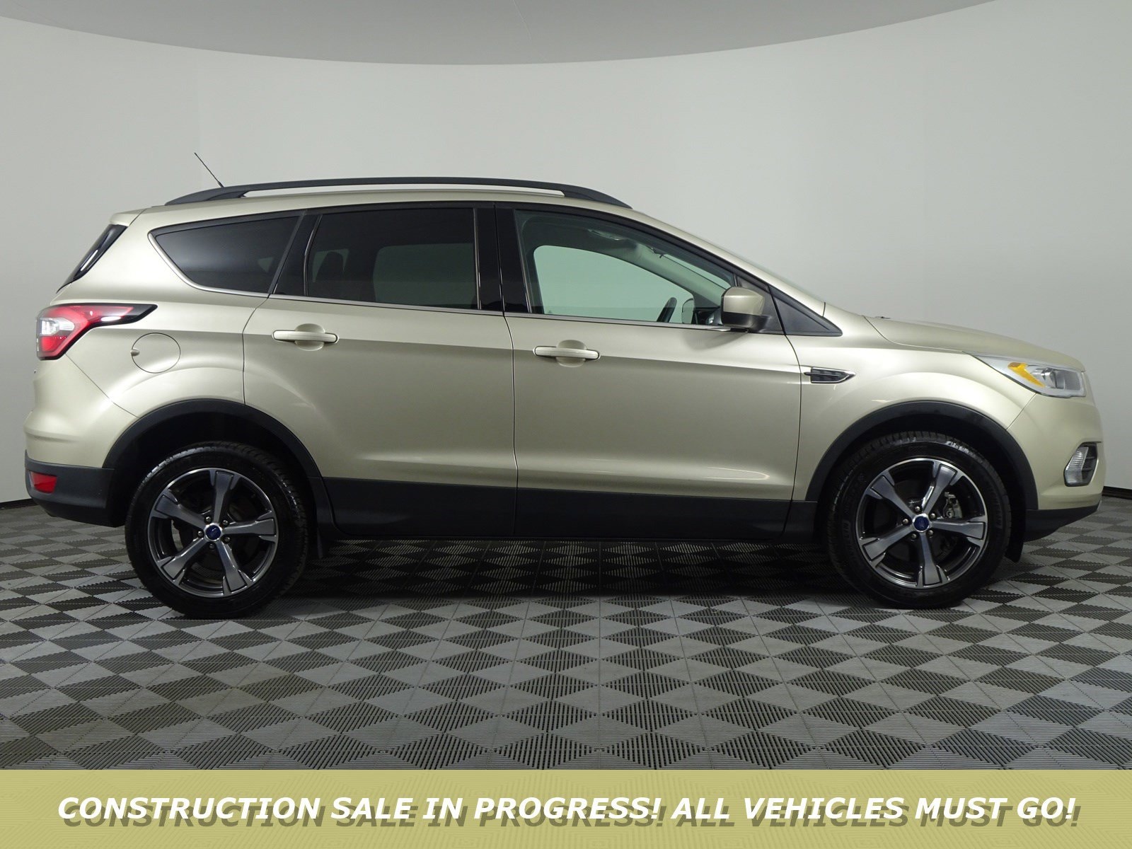 Used 2018 Ford Escape SEL with VIN 1FMCU9HD0JUD48903 for sale in Cincinnati, OH