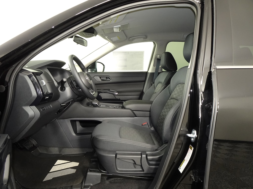 New 2025 Nissan Pathfinder S SUV