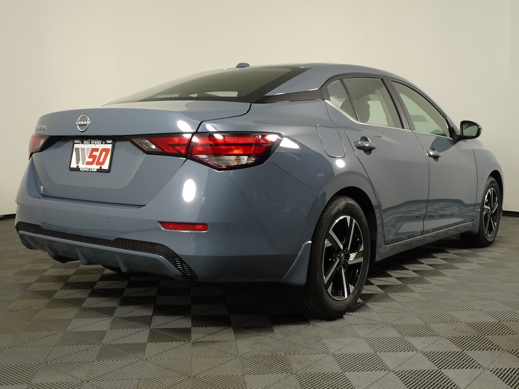 New 2025 Nissan Sentra SV Sedan