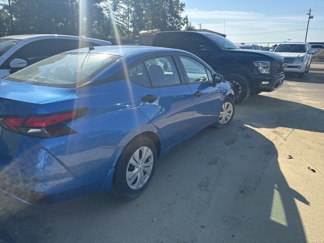 2021 Nissan Versa 1.6 S photo 4