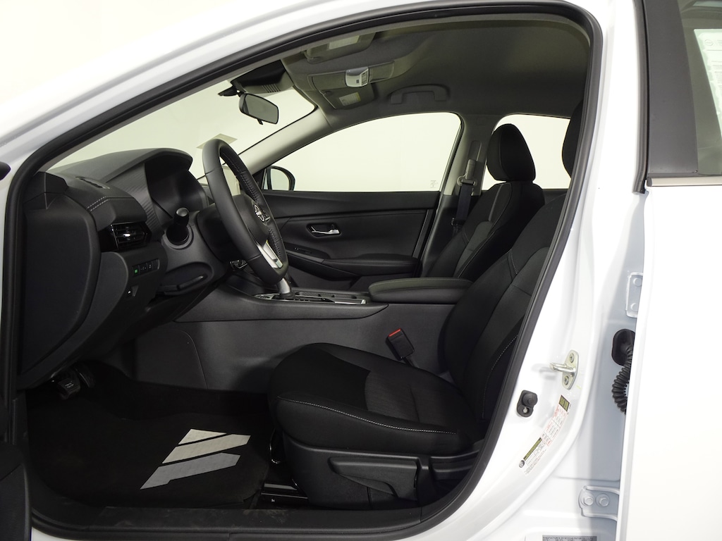 New 2025 Nissan Sentra SV Sedan