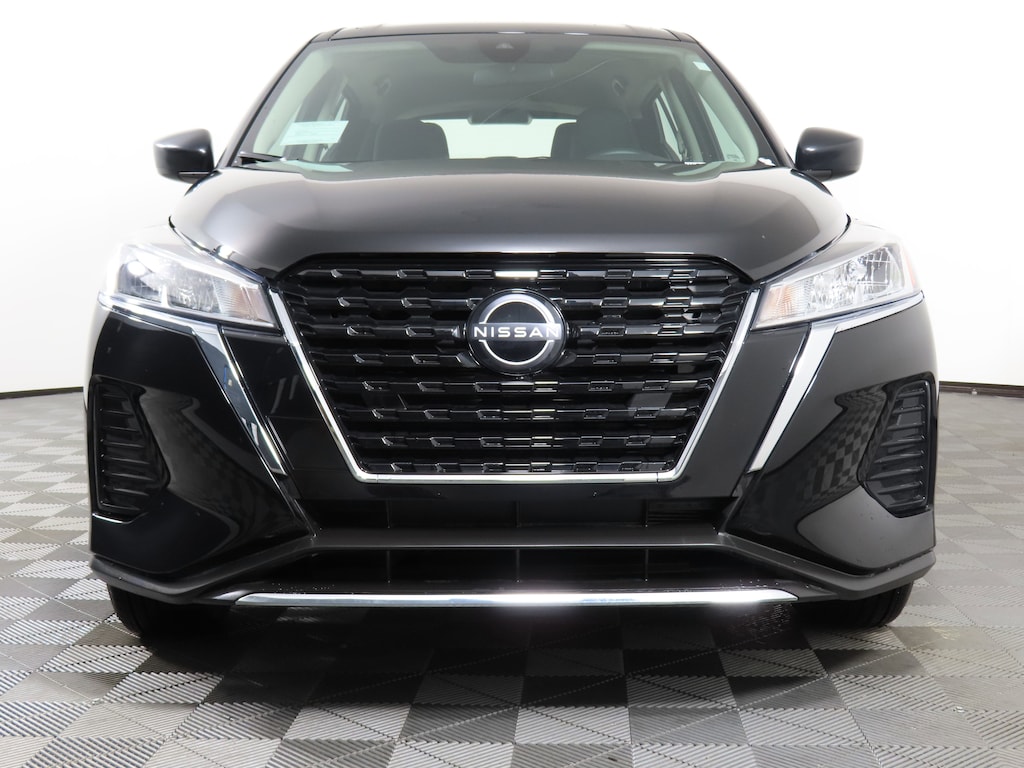 Used 2025 Nissan Kicks Play S SUV