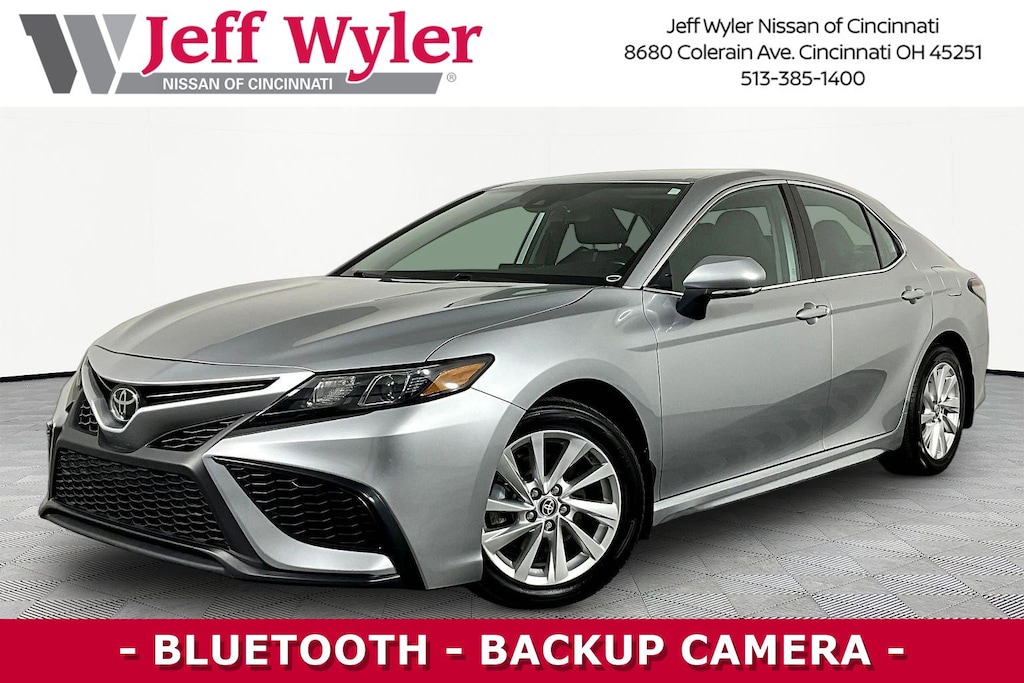 Used 2023 Toyota Camry SE Sedan