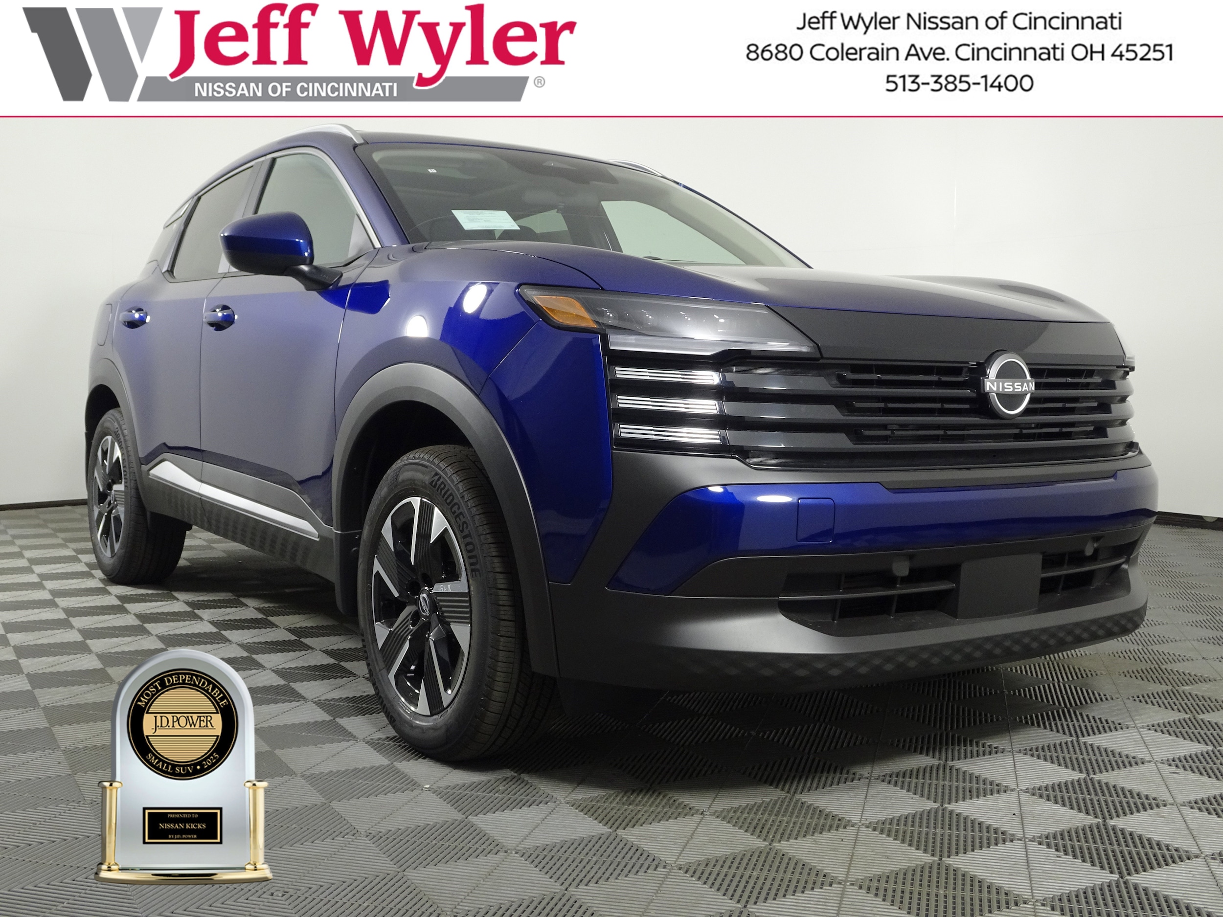 2025 Nissan Kicks SV AWD's photo