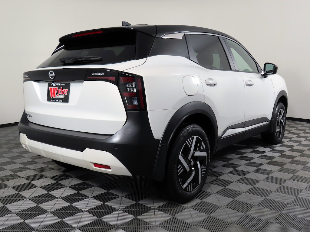 Used 2025 Nissan Kicks SV SUV