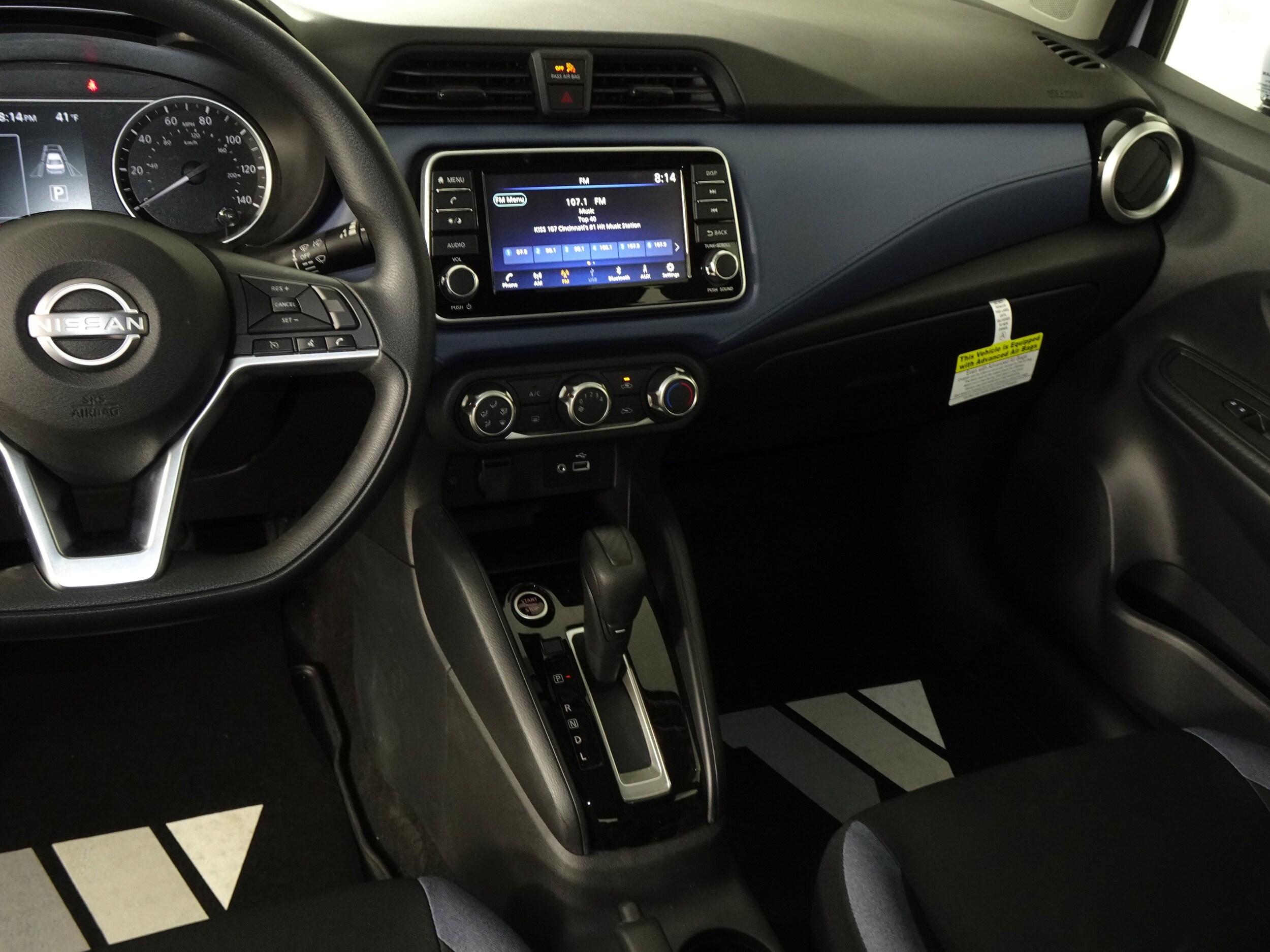 2025 Nissan Versa Sedan SV - Photo 8