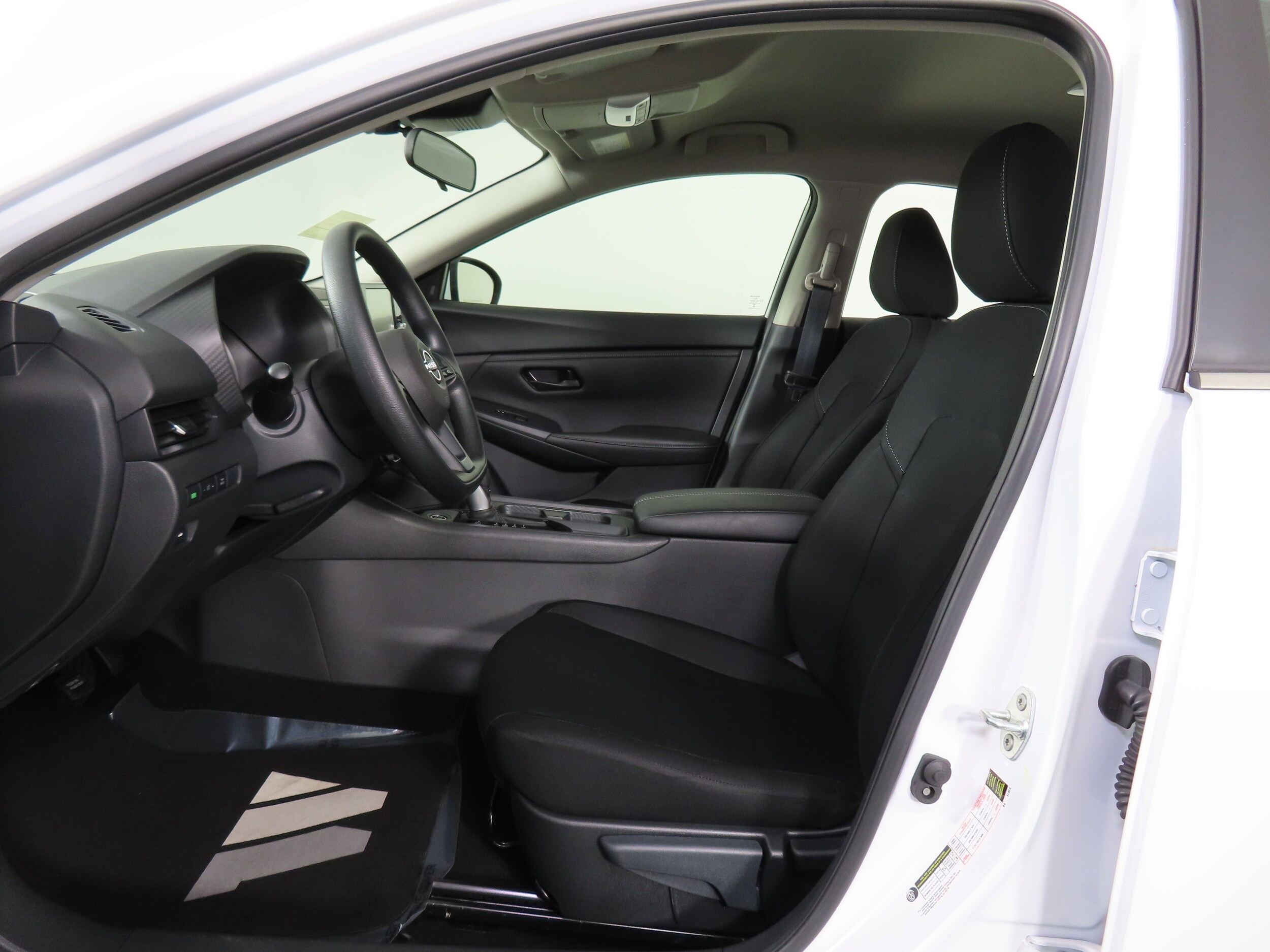 2025 Nissan Sentra S photo 3