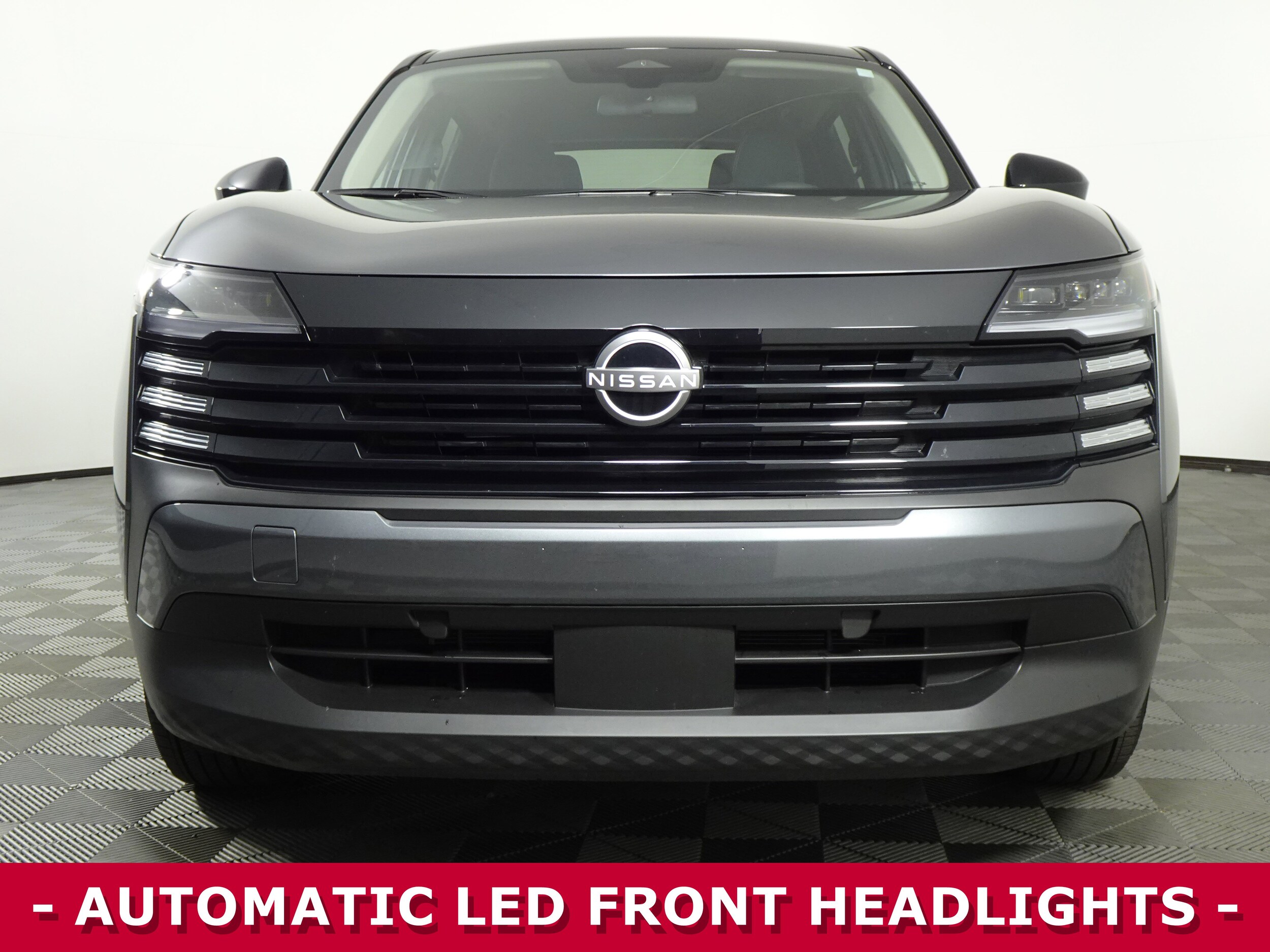 2025 Nissan Kicks SV photo 2