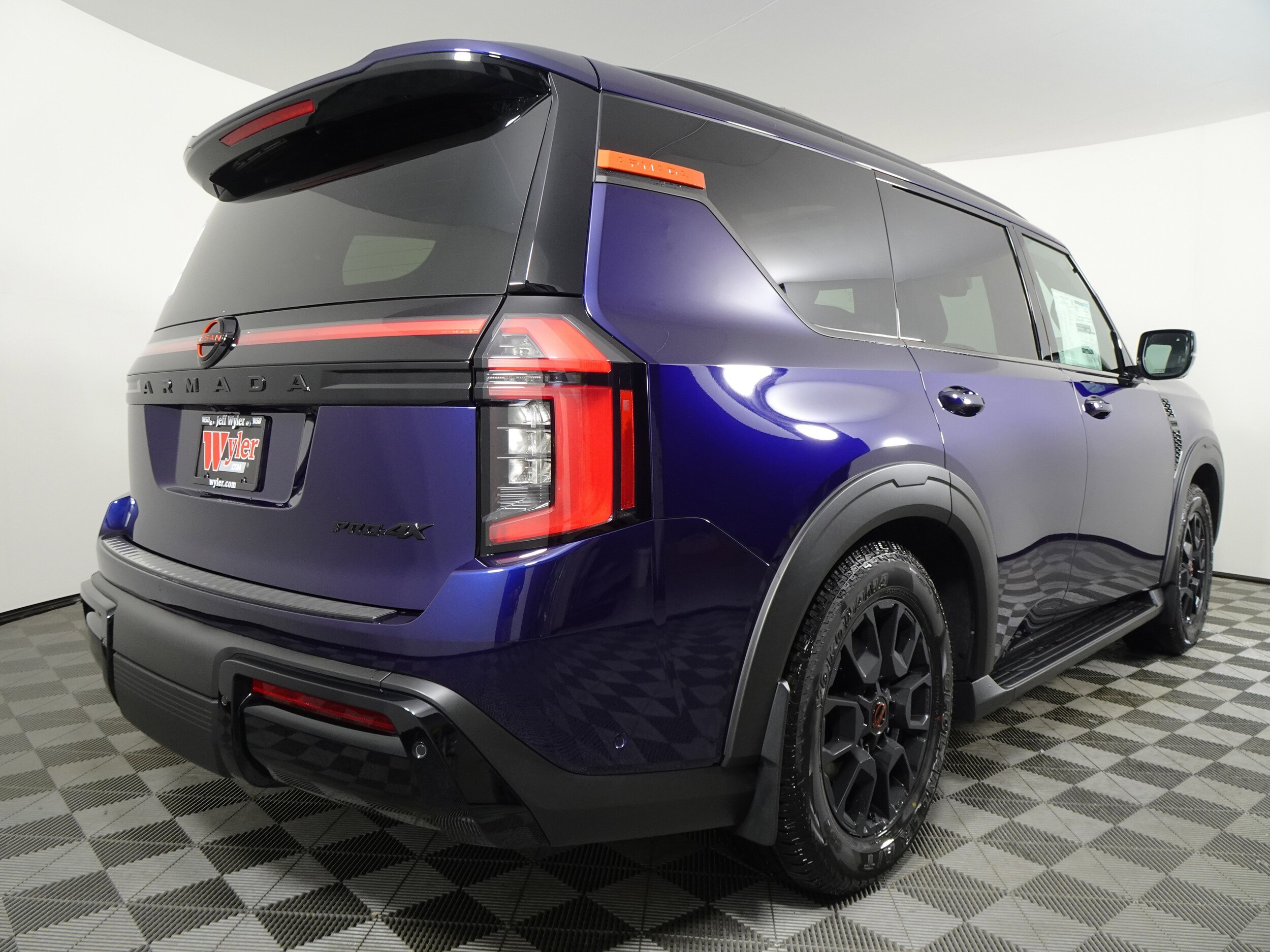 2025 Nissan Armada photo 3