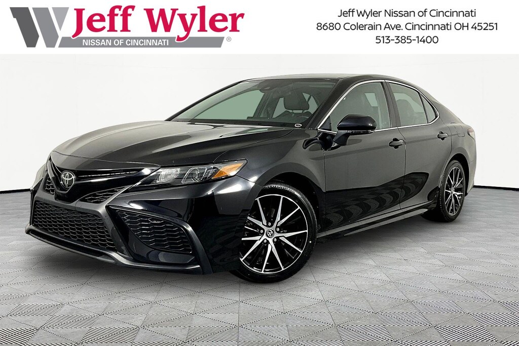 Used 2024 Toyota Camry SE Sedan