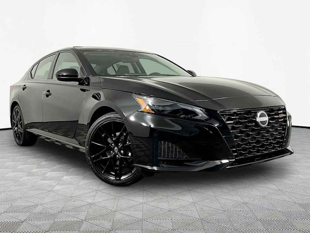 New 2026 Nissan Altima SR Sedan