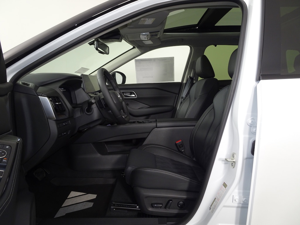 New 2026 Nissan Rogue Platinum SUV