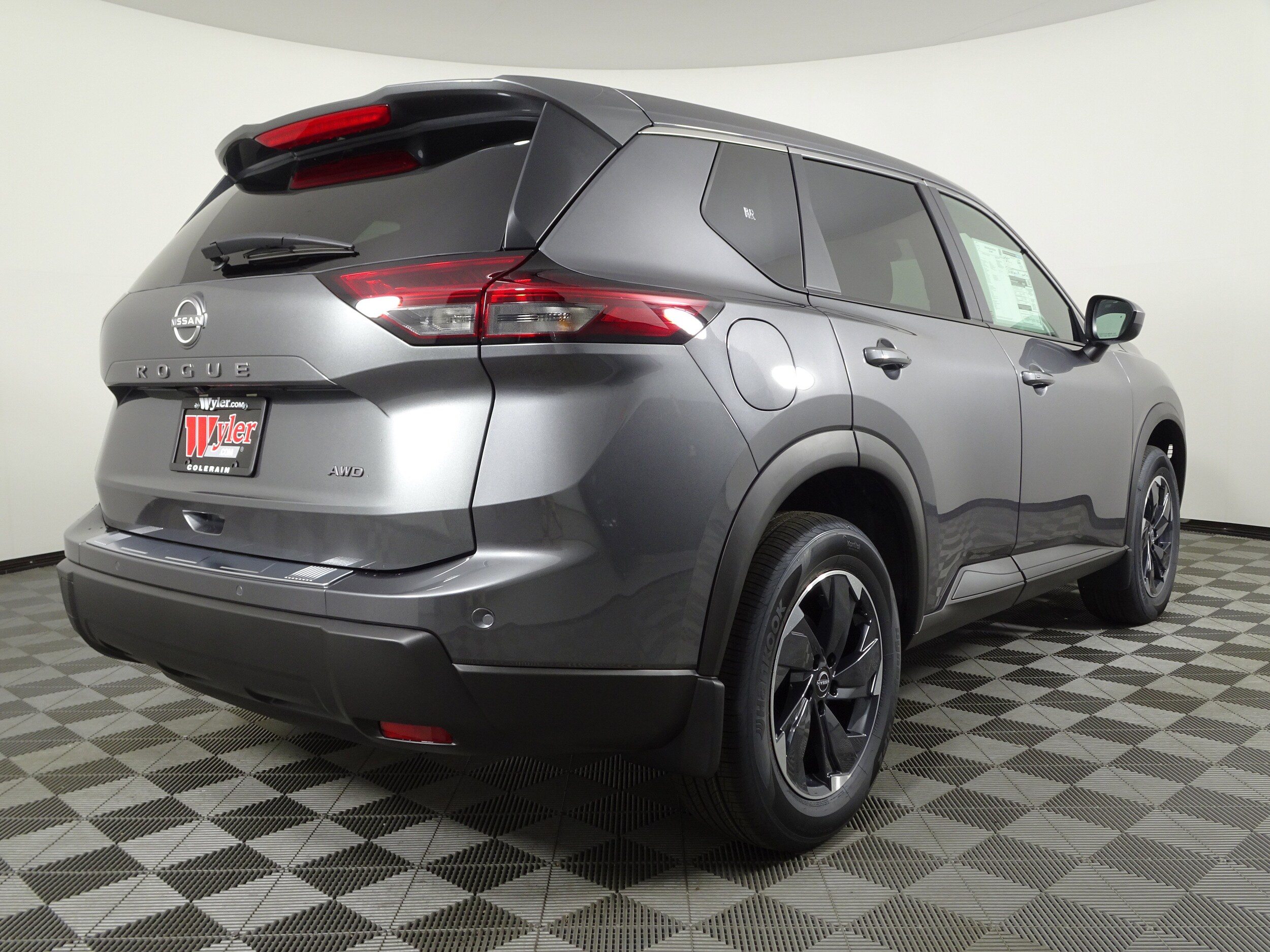 2026 Nissan Rogue SV photo 3