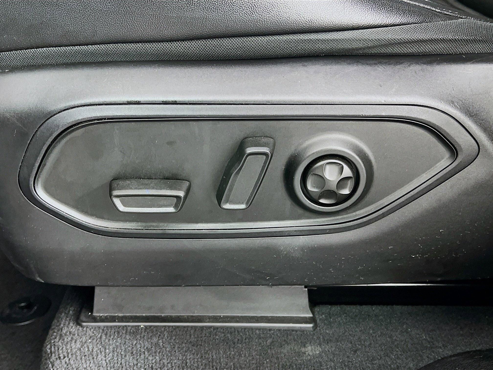 2024 Jeep Grand Cherokee Altitude X photo 3