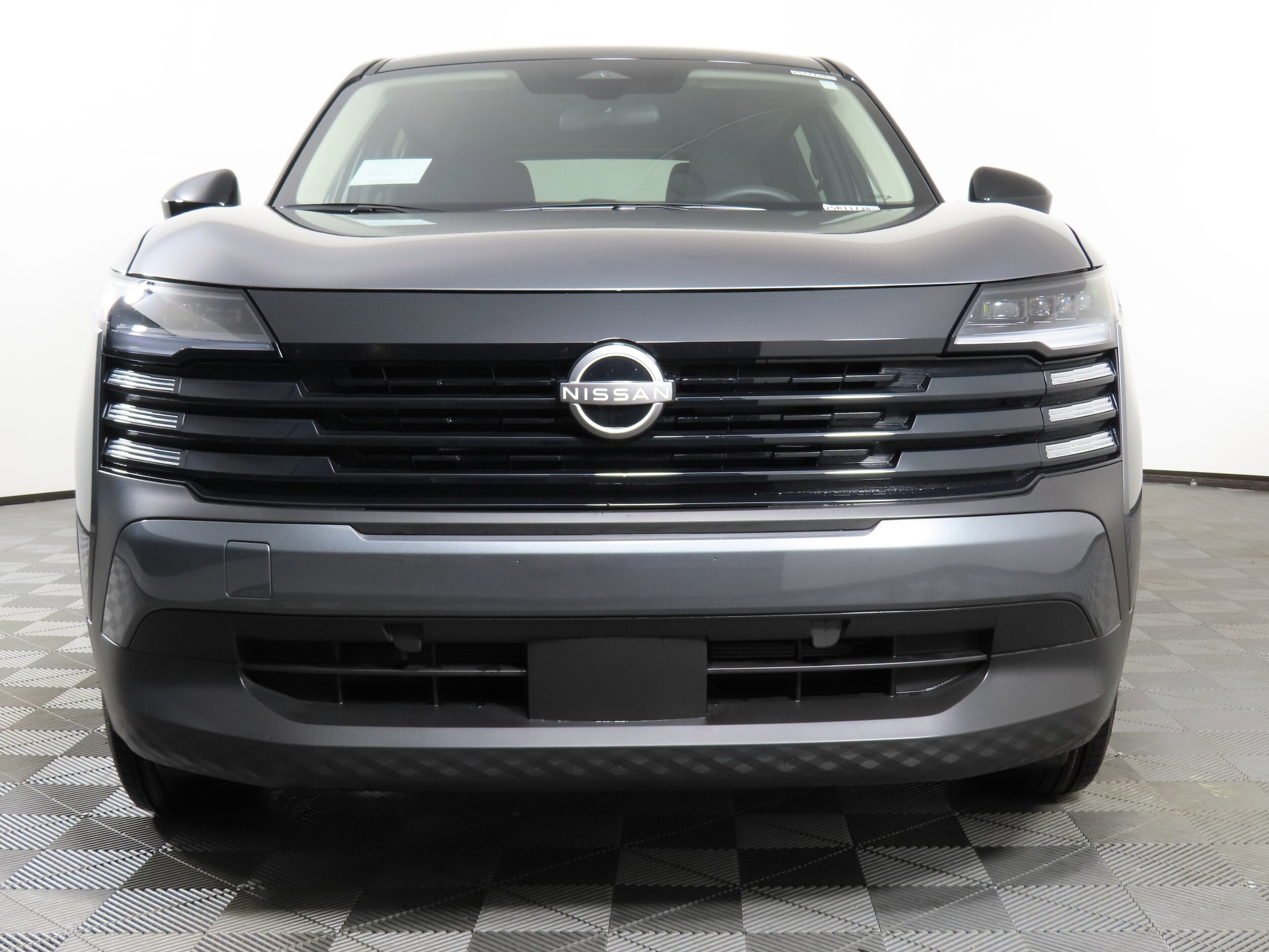 2025 Nissan Kicks SV photo 2