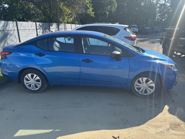 2021 Nissan Versa 1.6 S photo 3