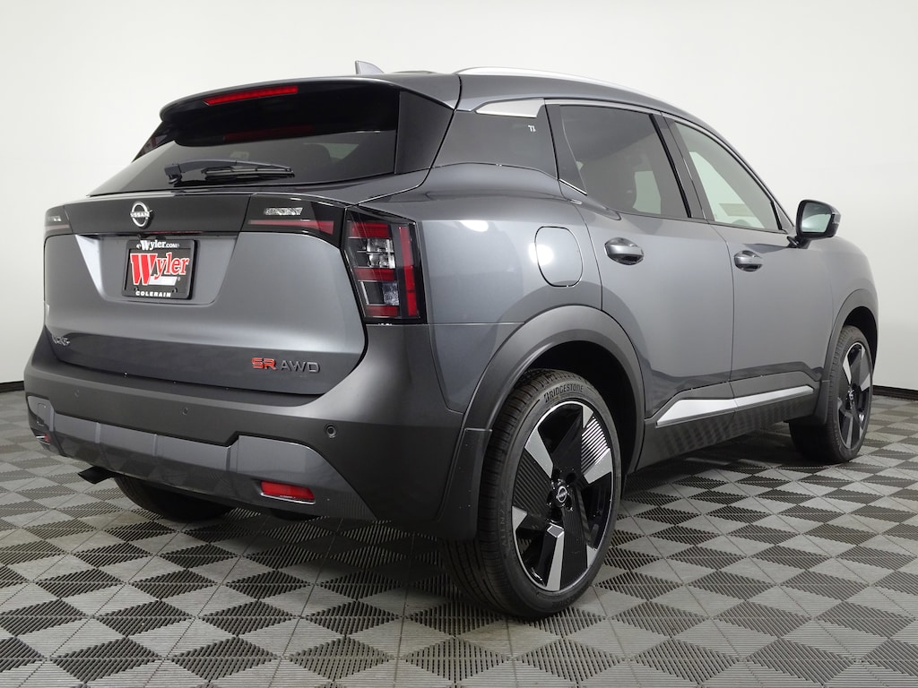 New 2025 Nissan Kicks SR SUV