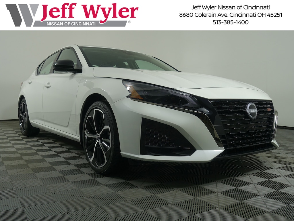 New 2025 Nissan Altima SR Sedan