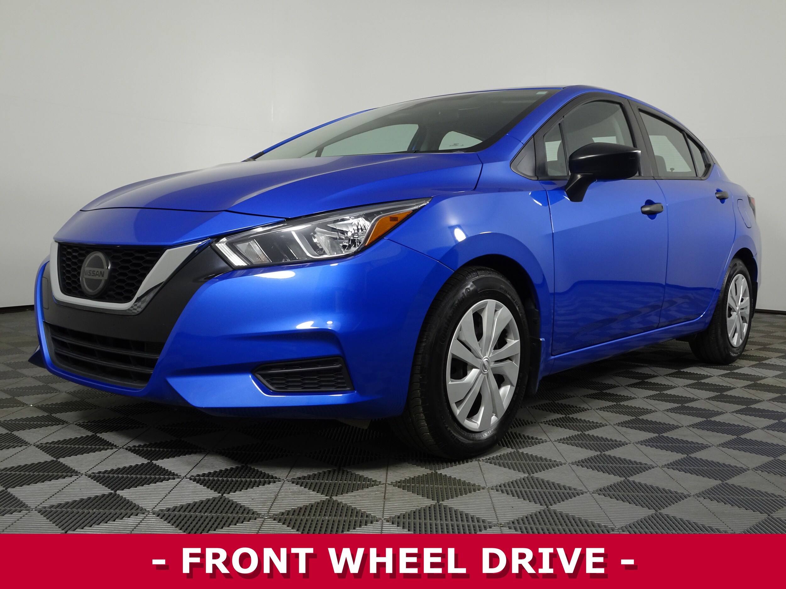 2021 Nissan Versa 1.6 S photo 3
