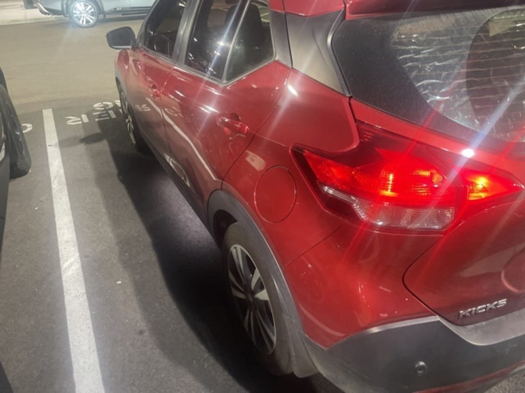 Used 2020 Nissan Kicks SR SUV