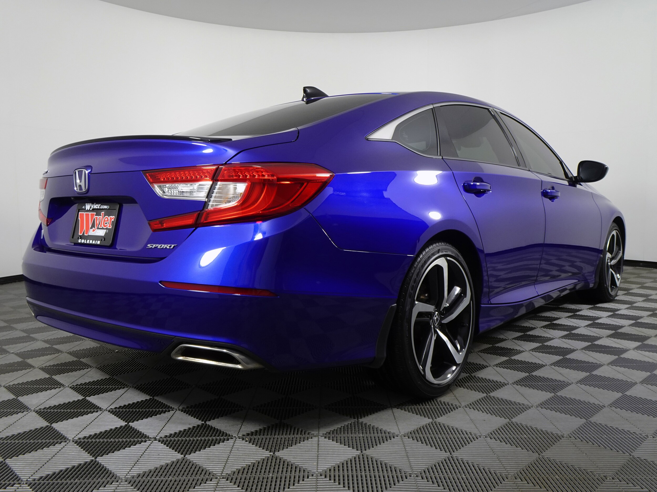 2022 Honda Accord Sport photo 2