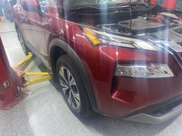 2022 Nissan Rogue SV photo 2