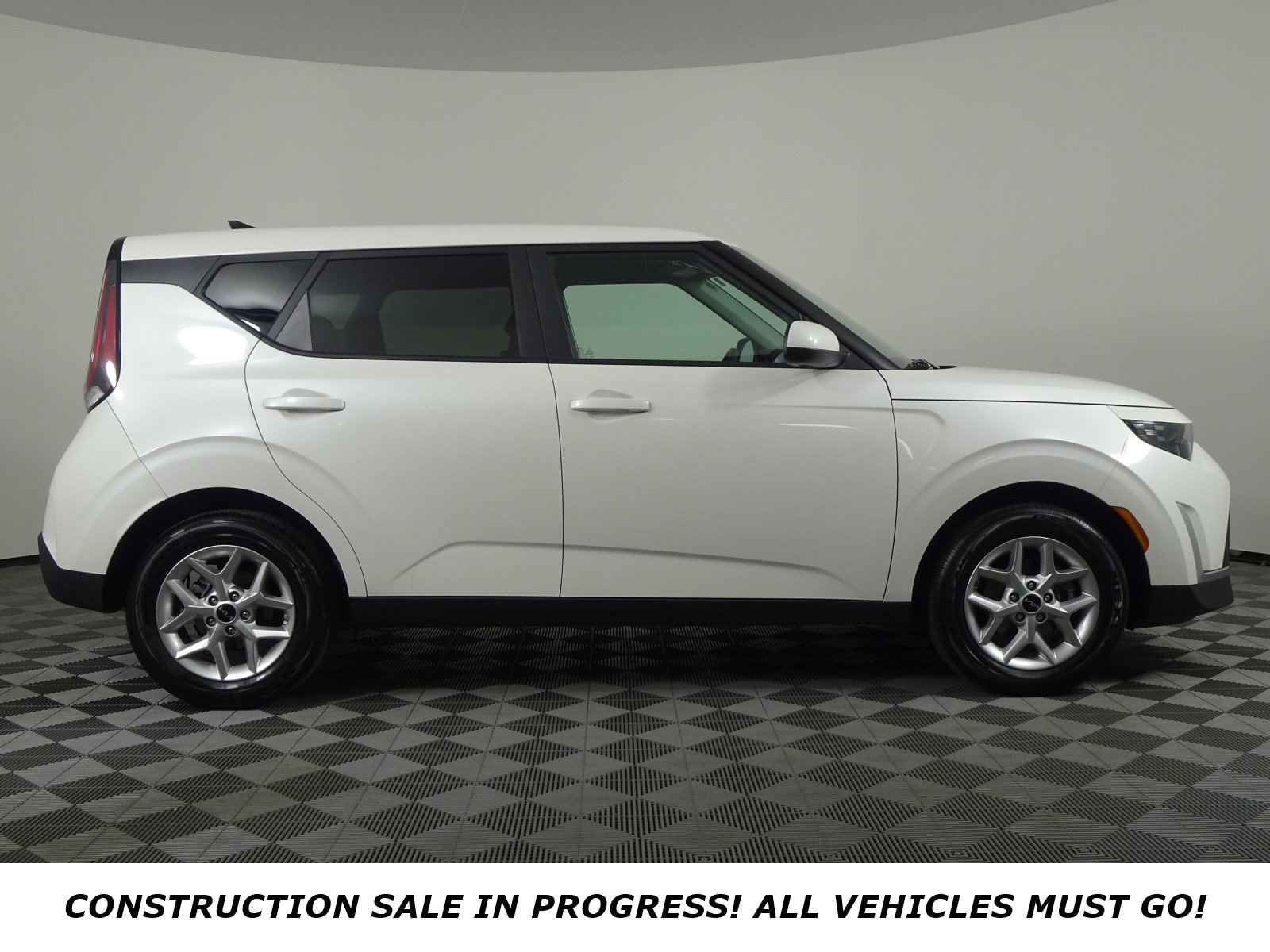 Used 2023 Kia Soul LX with VIN KNDJ23AU7P7875577 for sale in Cincinnati, OH